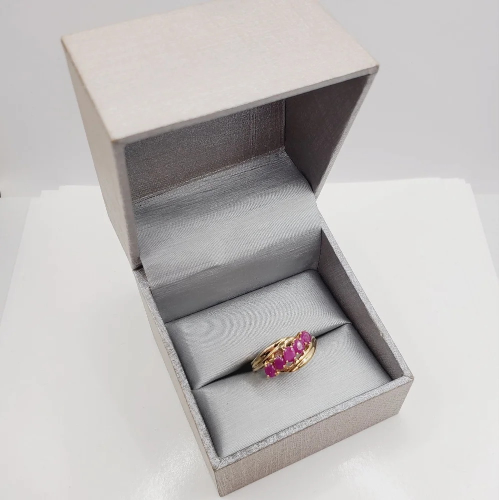 10k Yellow Gold Ruby Ring